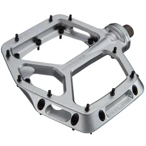 Šport a outdoor | Cyklistika | Diely a komponenty | Pedále - Race Face Atlas Silver Šport a outdoor | Cyklistika | Diely a komponenty | Pedále - Race Face Atlas Silver