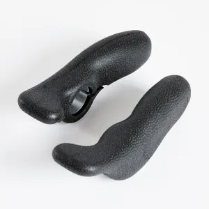 Športy > Cyklistika > Servis bicyklov > Gripy a omotávky na riadidlá bicyklov > Gripy na riadidlá bicyklov - Ergonomické rohy na riadidlá čierne Športy > Cyklistika > Servis bicyklov > Gripy a omotávky na riadidlá bicyklov > Gripy na riadidlá bicyklov - Ergonomické rohy na riadidlá čierne