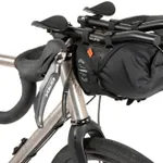 Šport a outdoor | Cyklistika | Cyklodoplnky | Tašky - Restrap Taška na riadidlá Race Aero Bar Bag – black Šport a outdoor | Cyklistika | Cyklodoplnky | Tašky - Restrap Taška na riadidlá Race Aero Bar Bag – black