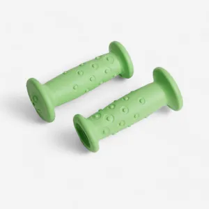 Športy > Cyklistika > Servis bicyklov > Gripy a omotávky na riadidlá bicyklov > Gripy na riadidlá bicyklov - Rukoväte na odrážadlo k 14 a 16-palcovému bicyklu zelené (2 ks) Športy > Cyklistika > Servis bicyklov > Gripy a omotávky na riadidlá bicyklov > Gripy na riadidlá bicyklov - Rukoväte na odrážadlo k 14 a 16-palcovému bicyklu zelené (2 ks)