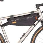 Šport a outdoor | Cyklistika | Cyklodoplnky | Tašky - Restrap Taška do rámu Frame bag Medium – black Šport a outdoor | Cyklistika | Cyklodoplnky | Tašky - Restrap Taška do rámu Frame bag Medium – black