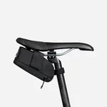 Športy > Cyklistika > Tašky, košíky a nosiče > Kapsičky pod sedlo a na rám bicykla - Taška pod sedlo Easy M 0,6 l čierna Športy > Cyklistika > Tašky, košíky a nosiče > Kapsičky pod sedlo a na rám bicykla - Taška pod sedlo Easy M 0,6 l čierna