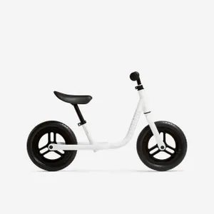 Športy > Cyklistika > Bicykle > Detské odrážadlá - Detské odrážadlo 10-palcové RunRide 100 Cruise bielo-čierne Športy > Cyklistika > Bicykle > Detské odrážadlá - Detské odrážadlo 10-palcové RunRide 100 Cruise bielo-čierne