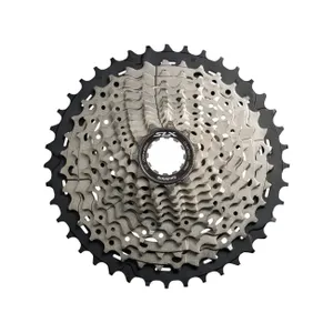SHIMANO kazeta - CASSETTE SLX M7000 11 11-40 - strieborná/čierna SHIMANO kazeta - CASSETTE SLX M7000 11 11-40 - strieborná/čierna