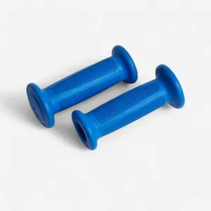 Športy > Cyklistika > Servis bicyklov > Gripy a omotávky na riadidlá bicyklov > Gripy na riadidlá bicyklov - Rukoväte na odrážadlo k 14 a 16-palcovému bicyklu modré (2 ks) Športy > Cyklistika > Servis bicyklov > Gripy a omotávky na riadidlá bicyklov > Gripy na riadidlá bicyklov - Rukoväte na odrážadlo k 14 a 16-palcovému bicyklu modré (2 ks)