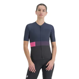 Dámsky cyklistický dres s krátkym rukávom SPORTFUL Snap w jrs, black galaxy blue Dámsky cyklistický dres s krátkym rukávom SPORTFUL Snap w jrs, black galaxy blue